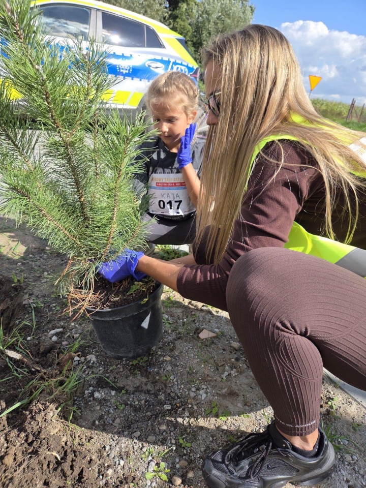Przejechali ponad 20 kilometrów dla czystego powietrza. Za nami rajd rowerowy w Czerwinie [22.09.2026] - zdjęcie #14 - eOstroleka.pl