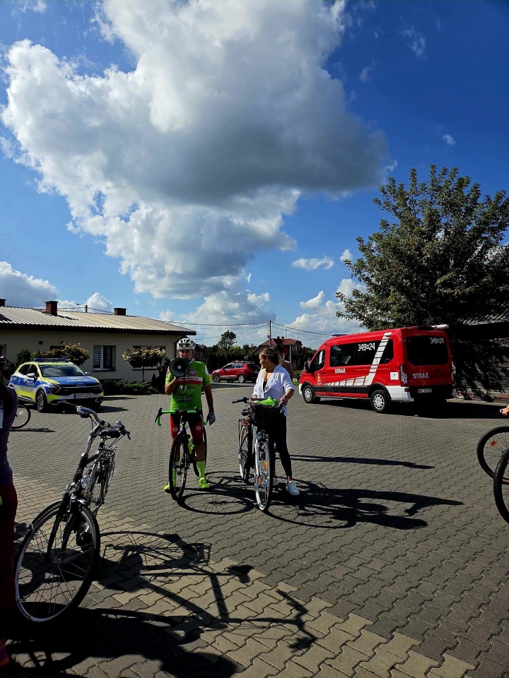 Przejechali ponad 20 kilometrów dla czystego powietrza. Za nami rajd rowerowy w Czerwinie [22.09.2026] - zdjęcie #6 - eOstroleka.pl