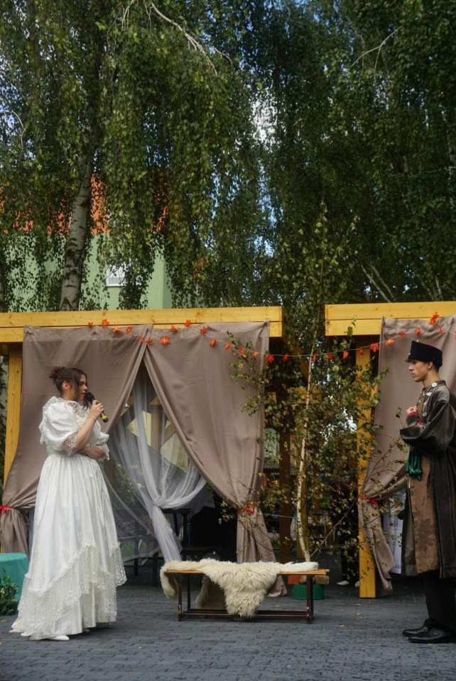 Klasyka literatury w wykonaniu uczniów. Wyjątkowy spektakl w III LO w Ostrołęce [22.09.2026] - zdjęcie #12 - eOstroleka.pl