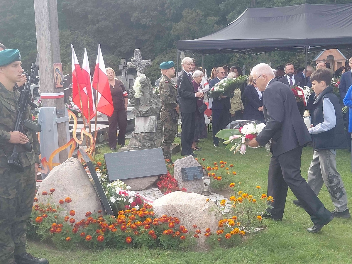 Uroczystość Katyńska w Czerwinie [20.09.2026] - zdjęcie #13 - eOstroleka.pl