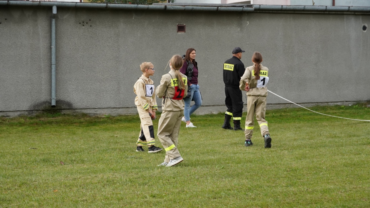 Powiatowe zawody sportowo-pożarnicze Młodzieżowych Drużyn Pożarowych w Ostrołęce [26.09.2026] - zdjęcie #123 - eOstroleka.pl