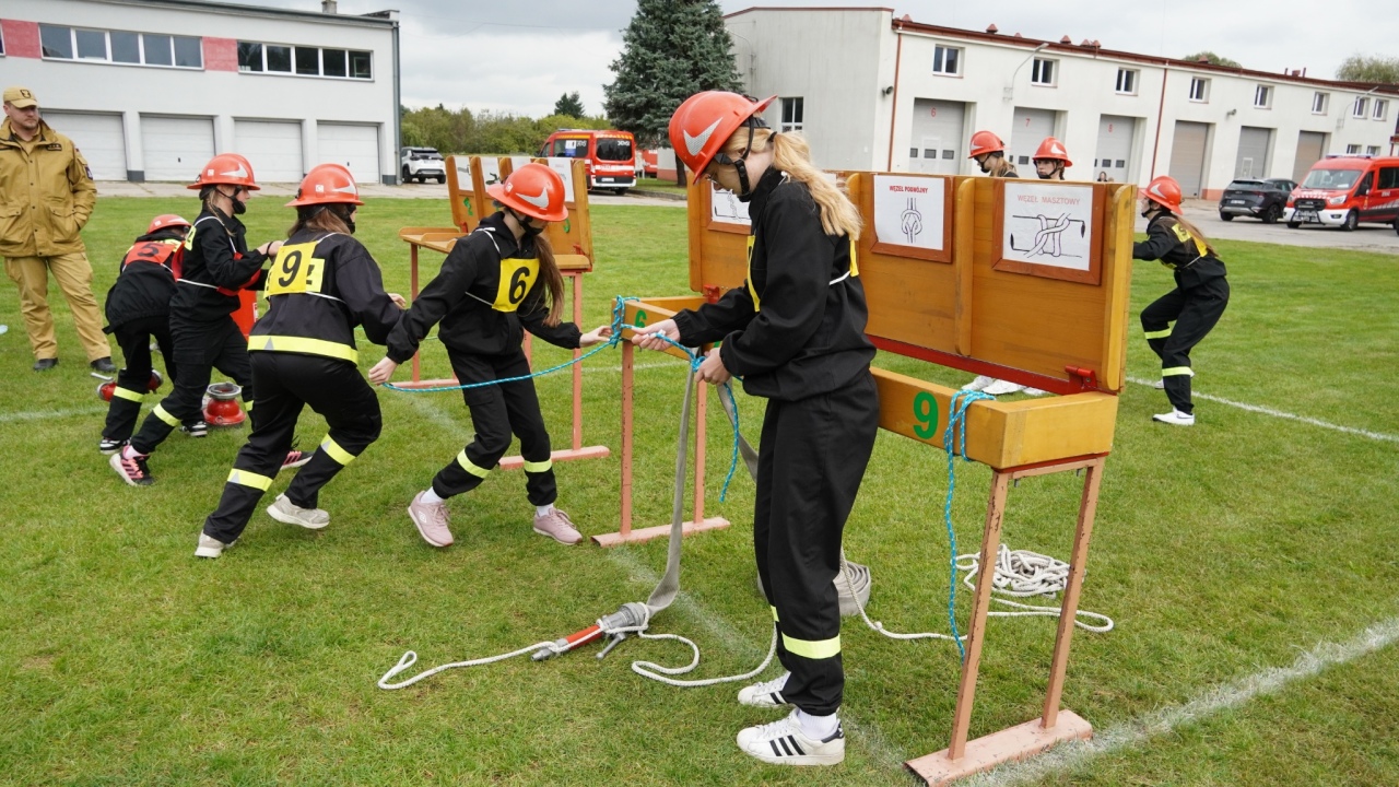Powiatowe zawody sportowo-pożarnicze Młodzieżowych Drużyn Pożarowych w Ostrołęce [26.09.2026] - zdjęcie #20 - eOstroleka.pl