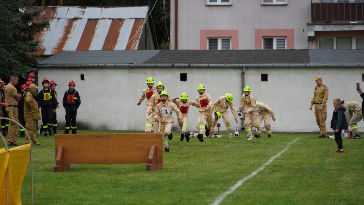 Powiatowe zawody sportowo-pożarnicze Młodzieżowych Drużyn Pożarowych w Ostrołęce [26.09.2026] - zdjęcie #81 - eOstroleka.pl