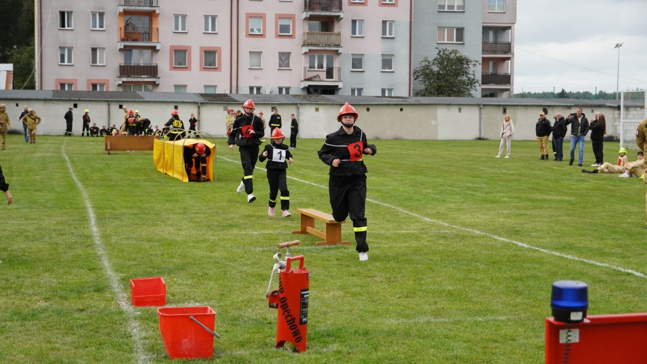 Powiatowe zawody sportowo-pożarnicze Młodzieżowych Drużyn Pożarowych w Ostrołęce [26.09.2026] - zdjęcie #75 - eOstroleka.pl