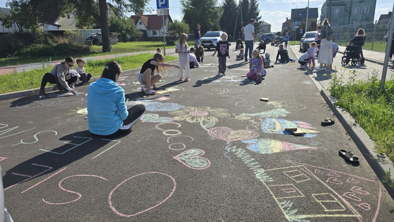 Kolorowe otwarcie ulicy Wiązowej - zdjęcie #3 - eOstroleka.pl