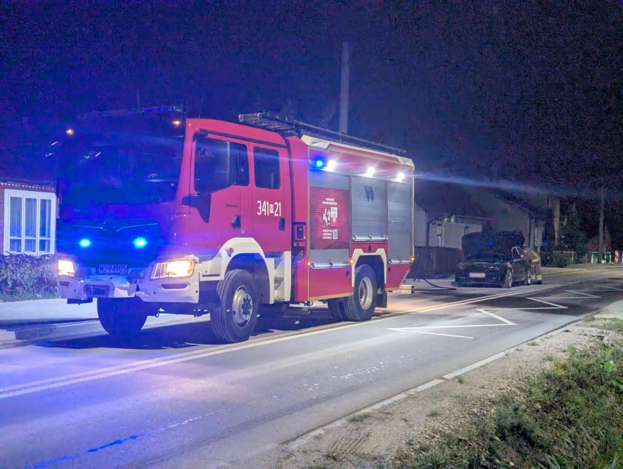 Pożar samochodu na ul. Słonecznej [27.09.2026] - zdjęcie #4 - eOstroleka.pl