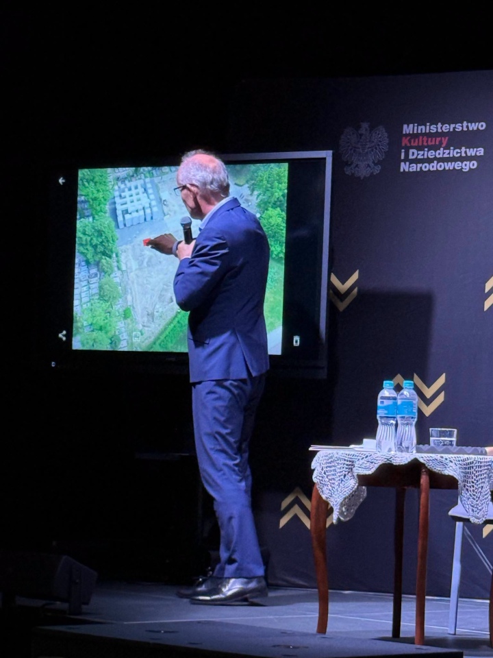 Prof. Krzysztof Szwagrzyk odwiedził Muzeum Żołnierzy Wyklętych. Opowiedział o identyfikacji sierż. „Roja” [28.09.2026] - zdjęcie #21 - eOstroleka.pl