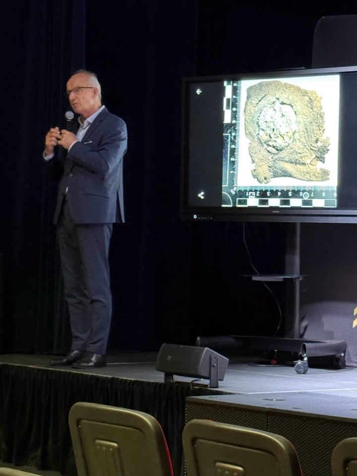 Prof. Krzysztof Szwagrzyk odwiedził Muzeum Żołnierzy Wyklętych. Opowiedział o identyfikacji sierż. „Roja” [28.09.2026] - zdjęcie #15 - eOstroleka.pl