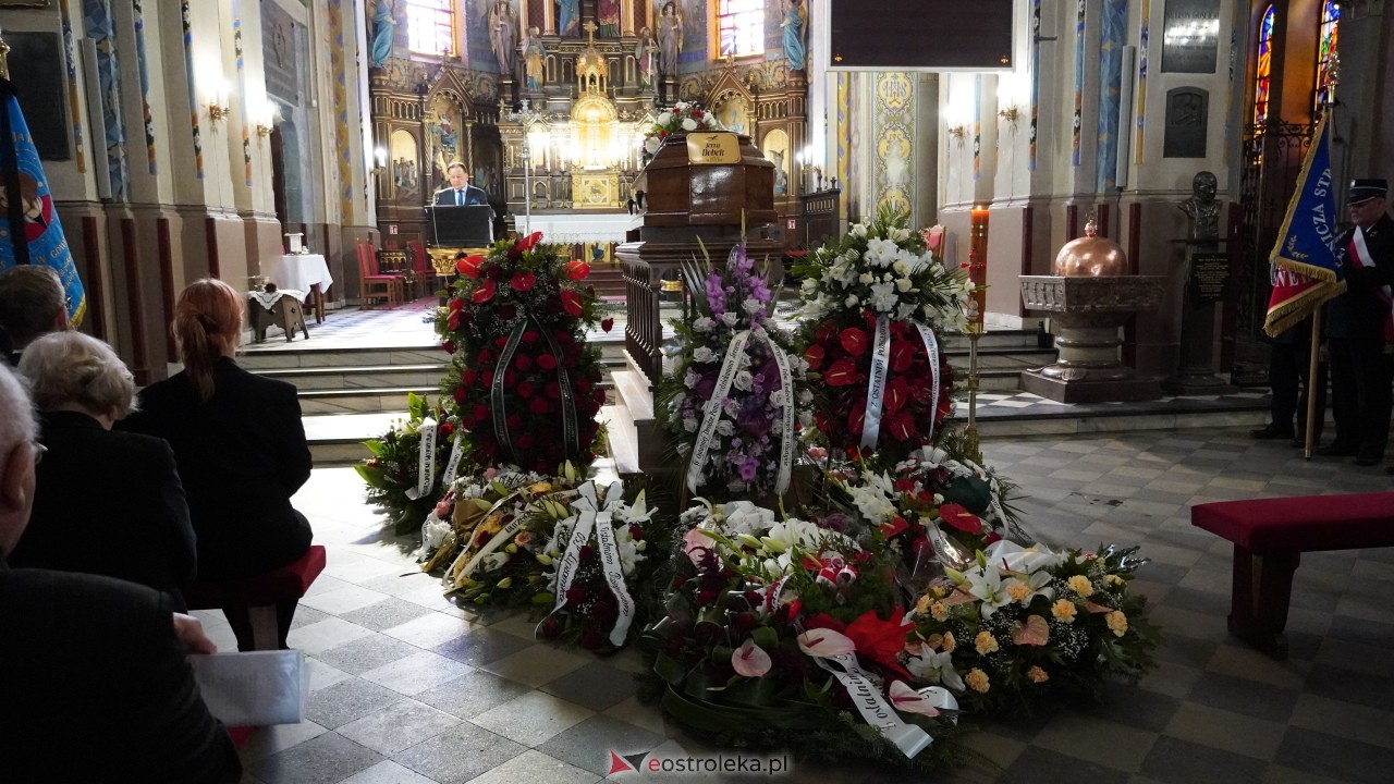 Uroczystości pogrzebowe śp. Jerzego Dobka [28.09.2026] - zdjęcie #17 - eOstroleka.pl