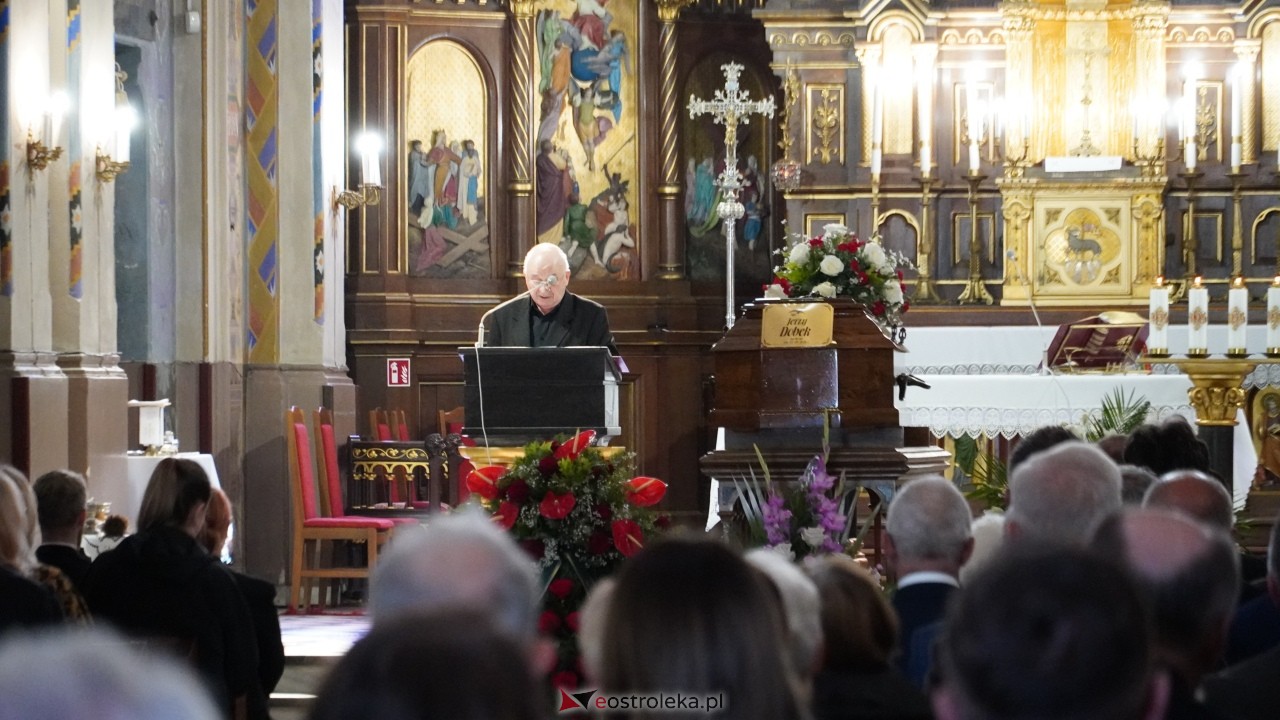 Uroczystości pogrzebowe śp. Jerzego Dobka [28.09.2026] - zdjęcie #7 - eOstroleka.pl