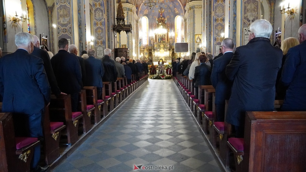 Uroczystości pogrzebowe śp. Jerzego Dobka [28.09.2026] - zdjęcie #3 - eOstroleka.pl