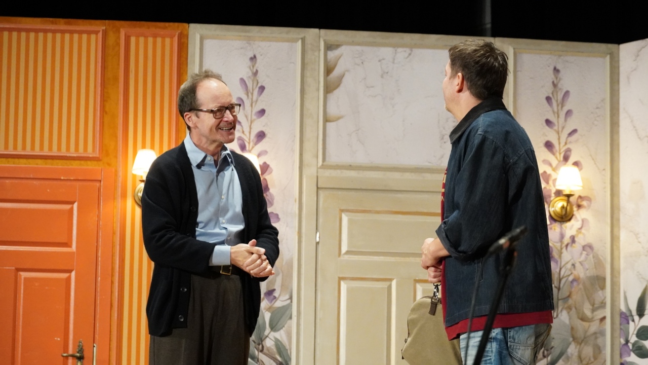„Genialny pomysł” na komediowy wieczór. Teatr Capitol wystąpił w Ostrołęce z paryskim hitem [28.09.2026] - zdjęcie #10 - eOstroleka.pl