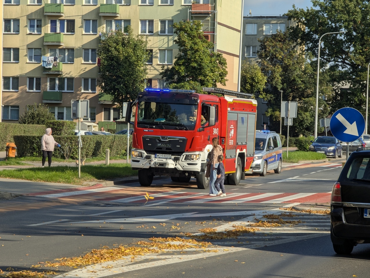 Plama oleju na 11 Listopada - zdjęcie #3 - eOstroleka.pl