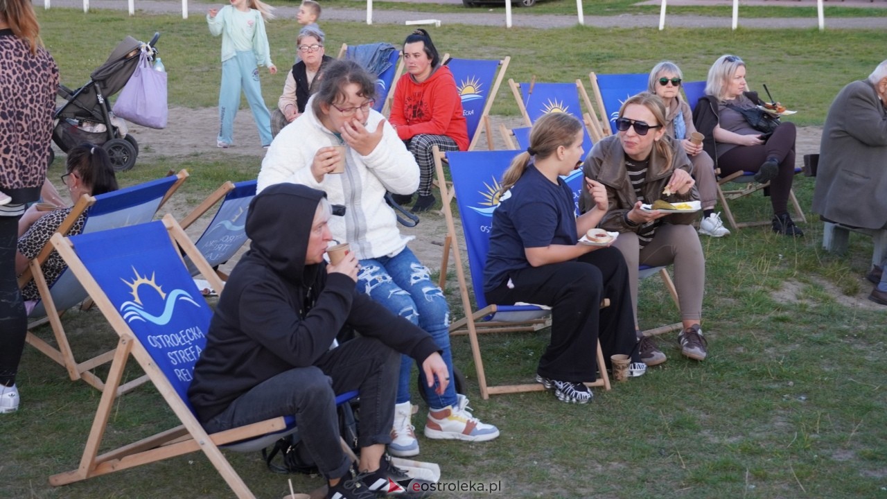 Pierwsze jesienne ognisko na plaży w Ostrołęce [29.09.2026] - zdjęcie #17 - eOstroleka.pl