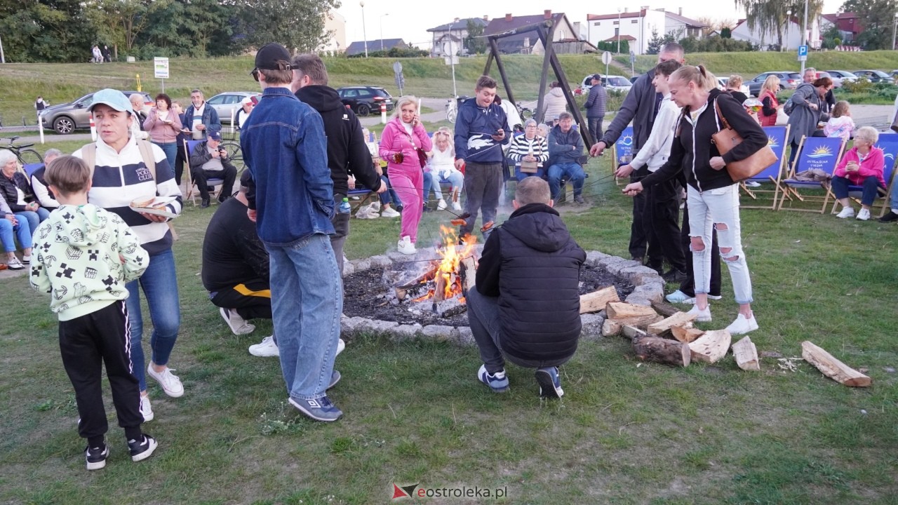Pierwsze jesienne ognisko na plaży w Ostrołęce [29.09.2026] - zdjęcie #12 - eOstroleka.pl