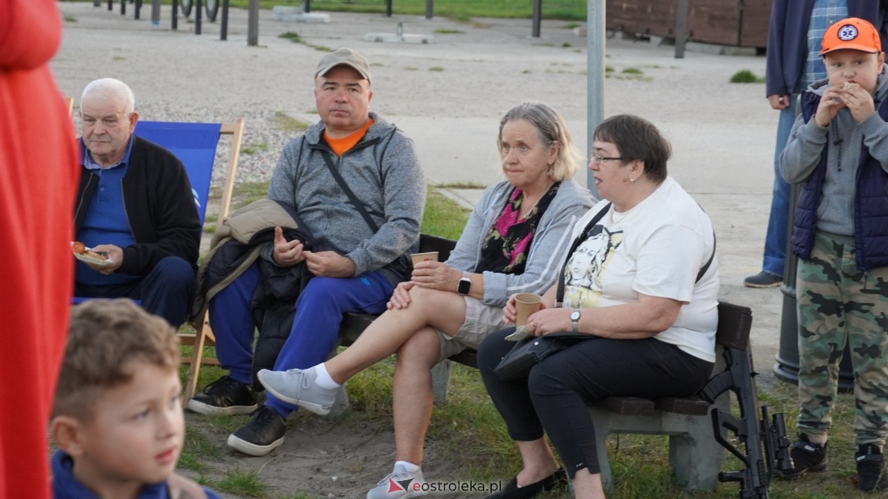Pierwsze jesienne ognisko na plaży w Ostrołęce [29.09.2026] - zdjęcie #11 - eOstroleka.pl