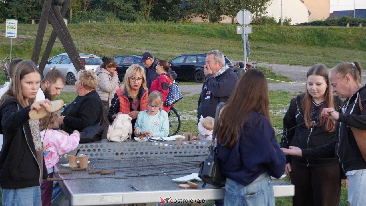 Pierwsze jesienne ognisko na plaży w Ostrołęce [29.09.2026] - zdjęcie #2 - eOstroleka.pl
