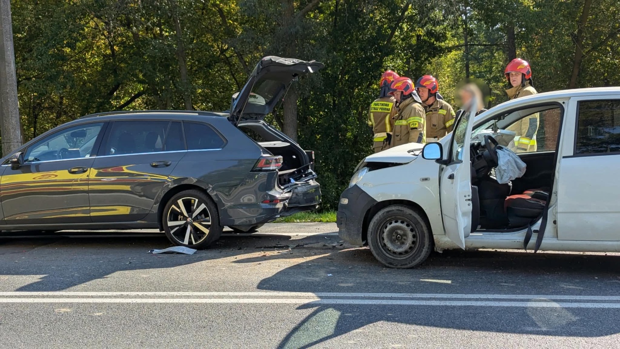 Wypadek na skrzyżowaniu Warszawskiej z Fortową [30.09.2026] - zdjęcie #18 - eOstroleka.pl