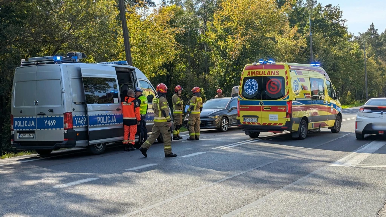 Wypadek na skrzyżowaniu Warszawskiej z Fortową [30.09.2026] - zdjęcie #15 - eOstroleka.pl