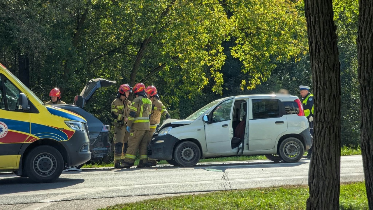 Wypadek na skrzyżowaniu Warszawskiej z Fortową [30.09.2026] - zdjęcie #8 - eOstroleka.pl