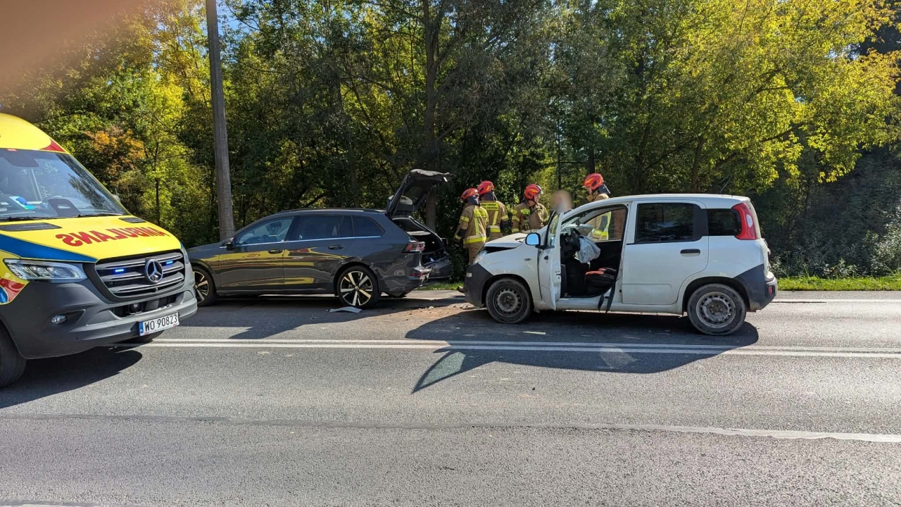 Wypadek na skrzyżowaniu Warszawskiej z Fortową [30.09.2026] - zdjęcie #6 - eOstroleka.pl
