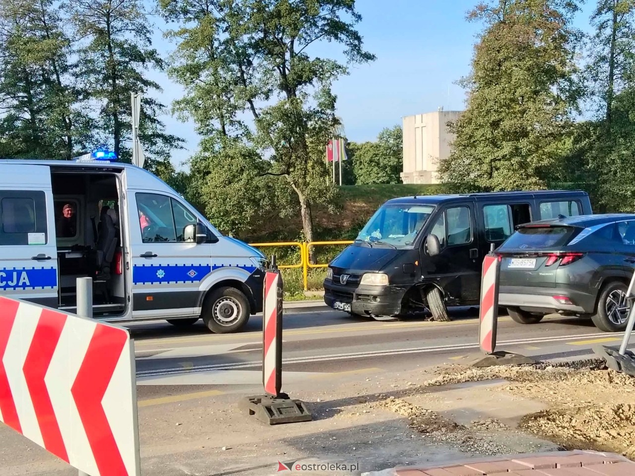 Stłuczka na Stacha Konwy [1.10.2026] - zdjęcie #7 - eOstroleka.pl