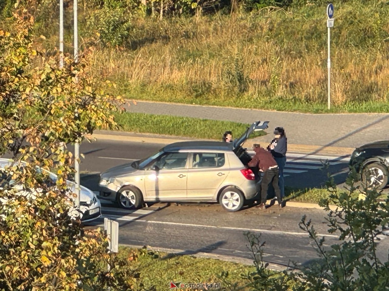 Zderzenie na rondzie Honorowych Dawców Krwi [2.10.2026] - zdjęcie #1 - eOstroleka.pl