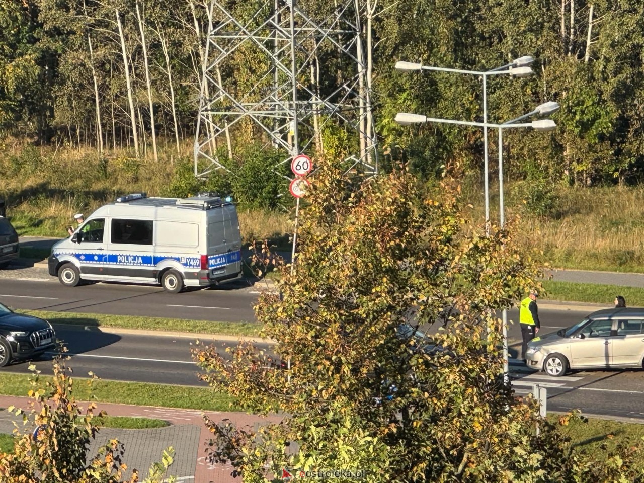 Zderzenie na rondzie Honorowych Dawców Krwi [2.10.2026] - zdjęcie #6 - eOstroleka.pl