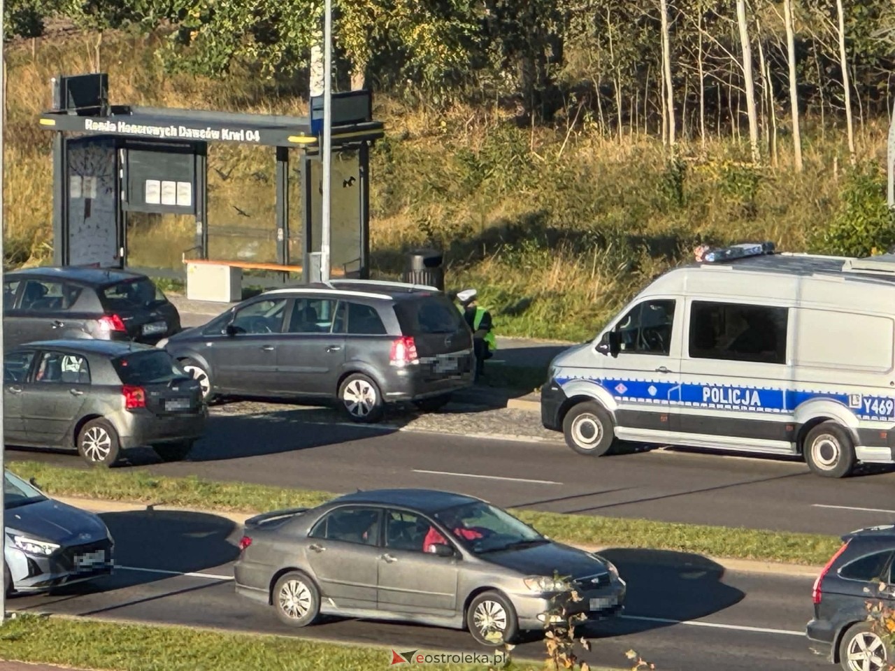 Zderzenie na rondzie Honorowych Dawców Krwi [2.10.2026] - zdjęcie #11 - eOstroleka.pl