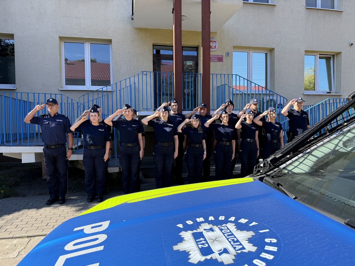 Mazowieccy policjanci oddali hołd policjantowi, który zginął na służbie - zdjęcie #12 - eOstroleka.pl