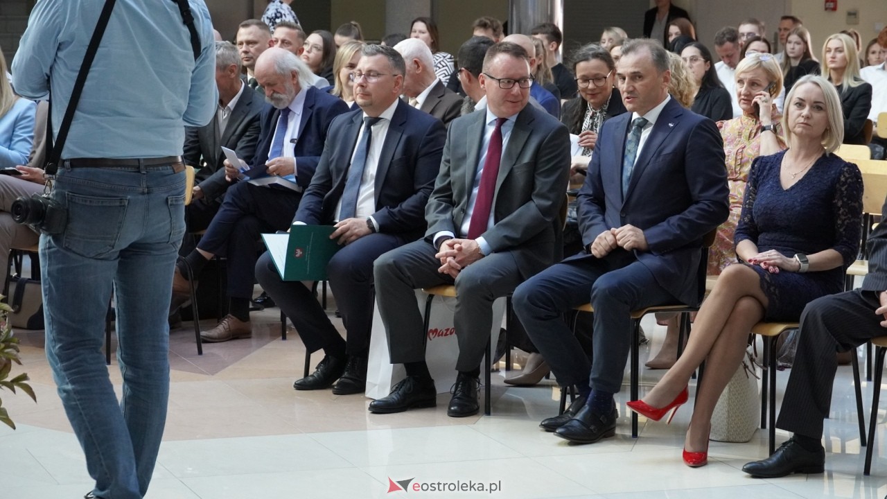 Inauguracja roku akademickiego 2026/2027 w WSAP w Ostrołęce [02.10.2026] - zdjęcie #54 - eOstroleka.pl