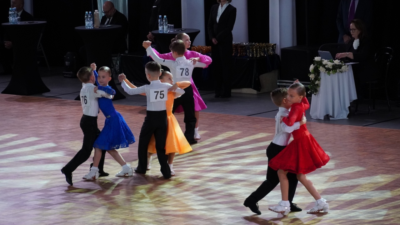 41. Ogólnopolski Turniej Tańca Sportowego O Złotą Podwiązkę [03.10.2026] - zdjęcie #144 - eOstroleka.pl