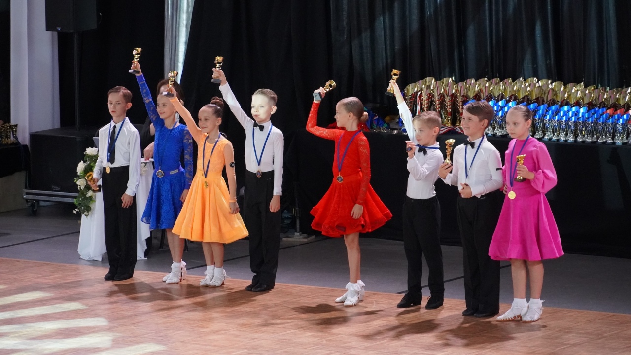 41. Ogólnopolski Turniej Tańca Sportowego O Złotą Podwiązkę [03.10.2026] - zdjęcie #141 - eOstroleka.pl