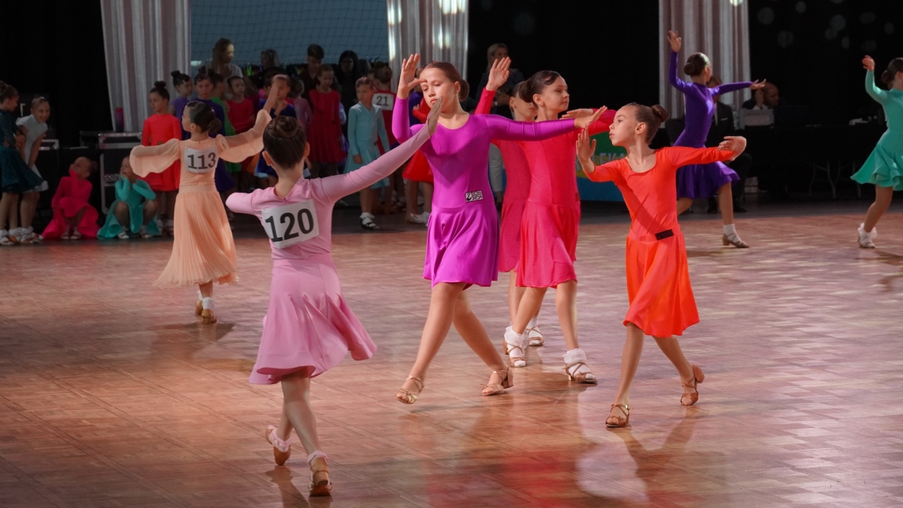 41. Ogólnopolski Turniej Tańca Sportowego O Złotą Podwiązkę [03.10.2026] - zdjęcie #126 - eOstroleka.pl