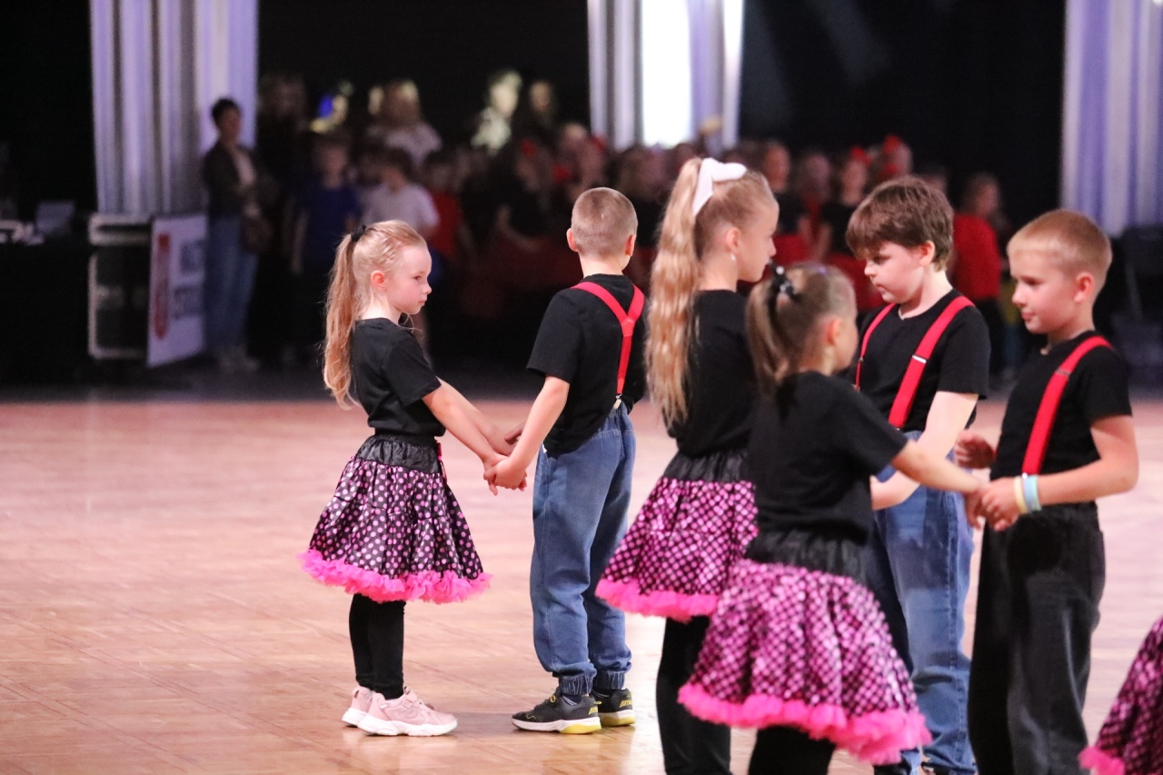 41. Ogólnopolski Turniej Tańca Sportowego O Złotą Podwiązkę [03.10.2026] - zdjęcie #34 - eOstroleka.pl