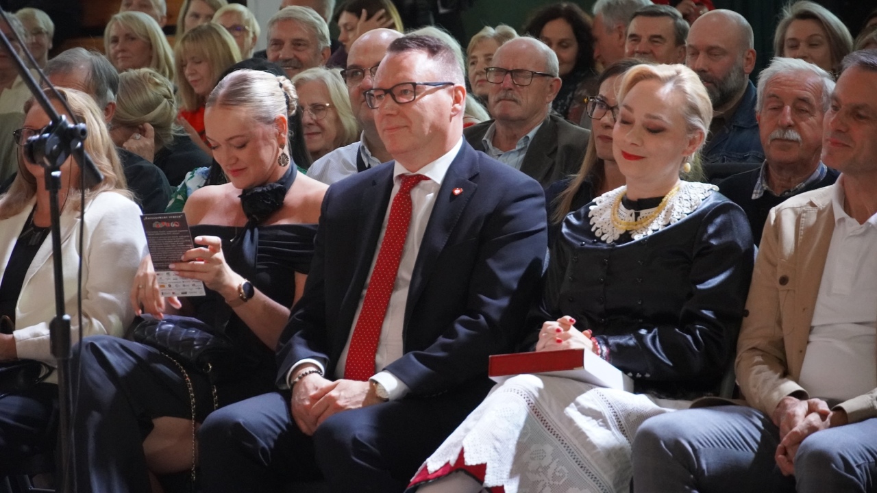 Jubileusz 60-lecia Zespołu Pieśni i Tańca Kurpie [04.10.2026] - zdjęcie #117 - eOstroleka.pl