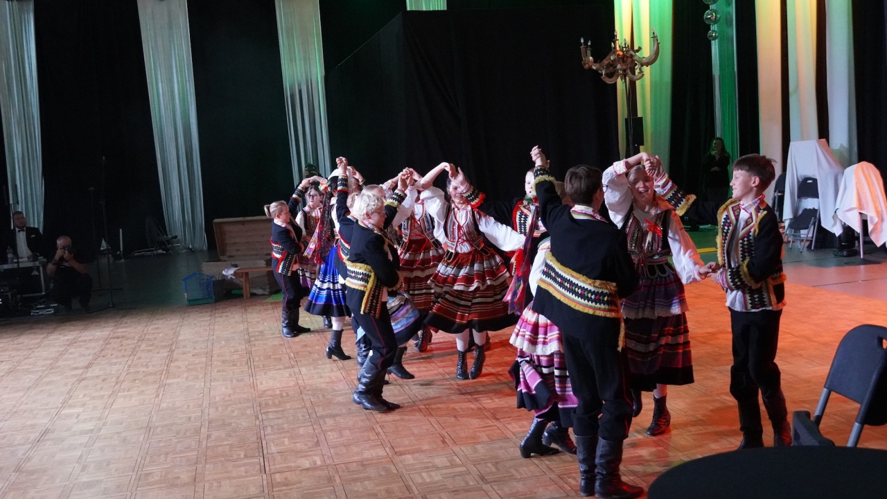 Jubileusz 60-lecia Zespołu Pieśni i Tańca Kurpie [04.10.2026] - zdjęcie #92 - eOstroleka.pl