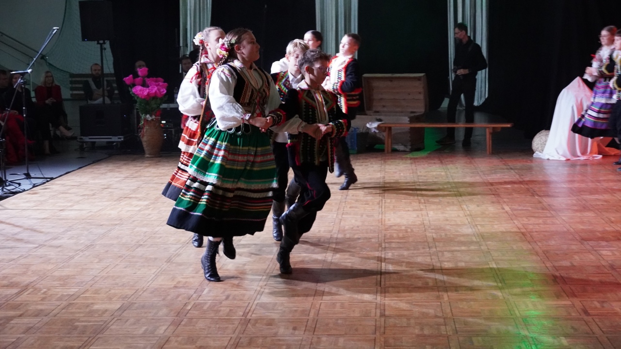 Jubileusz 60-lecia Zespołu Pieśni i Tańca Kurpie [04.10.2026] - zdjęcie #91 - eOstroleka.pl