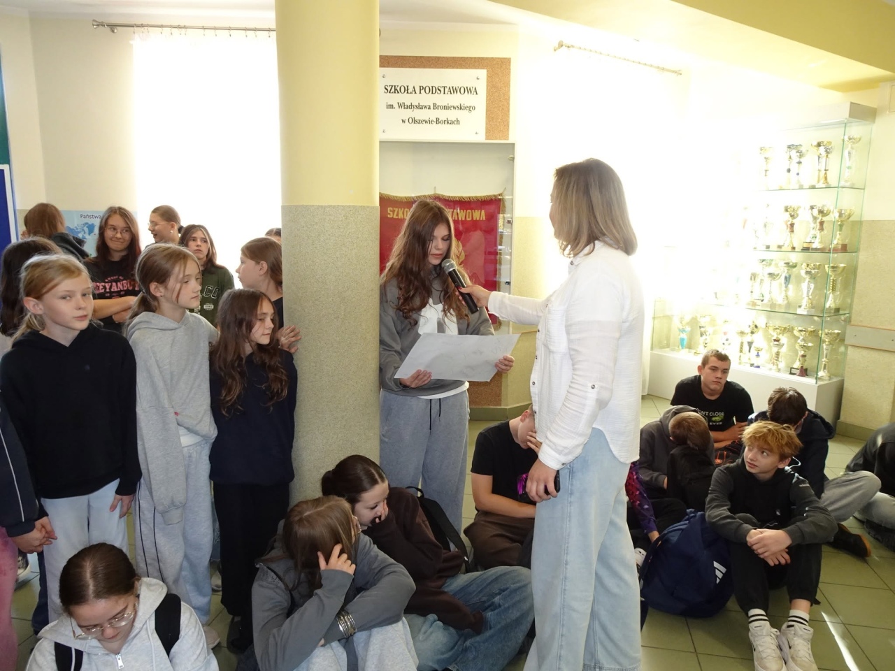 Stop przemocy w szkole! Uczniowie z Olszewa-Borek dołączyli do ogólnopolskiej akcji [06.10.2026] - zdjęcie #22 - eOstroleka.pl