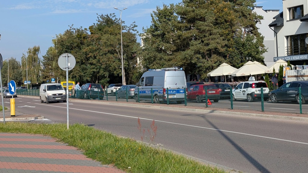 Kolizja na Fieldorfa Nila [06.10.2026] - zdjęcie #4 - eOstroleka.pl