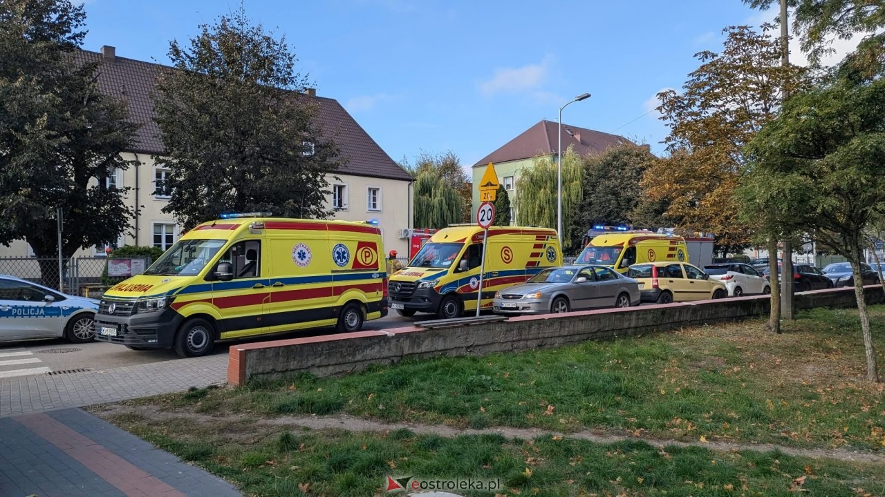 Atak nożownika w ZSZ 4 w Ostrołęce [7.10.2026] - zdjęcie #30 - eOstroleka.pl