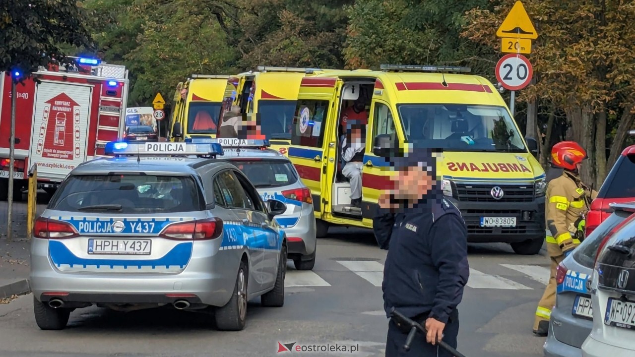 Atak nożownika w ZSZ 4 w Ostrołęce [7.10.2026] - zdjęcie #29 - eOstroleka.pl