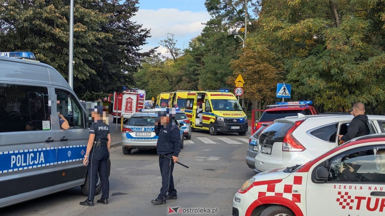 Atak nożownika w ZSZ 4 w Ostrołęce [7.10.2026] - zdjęcie #27 - eOstroleka.pl