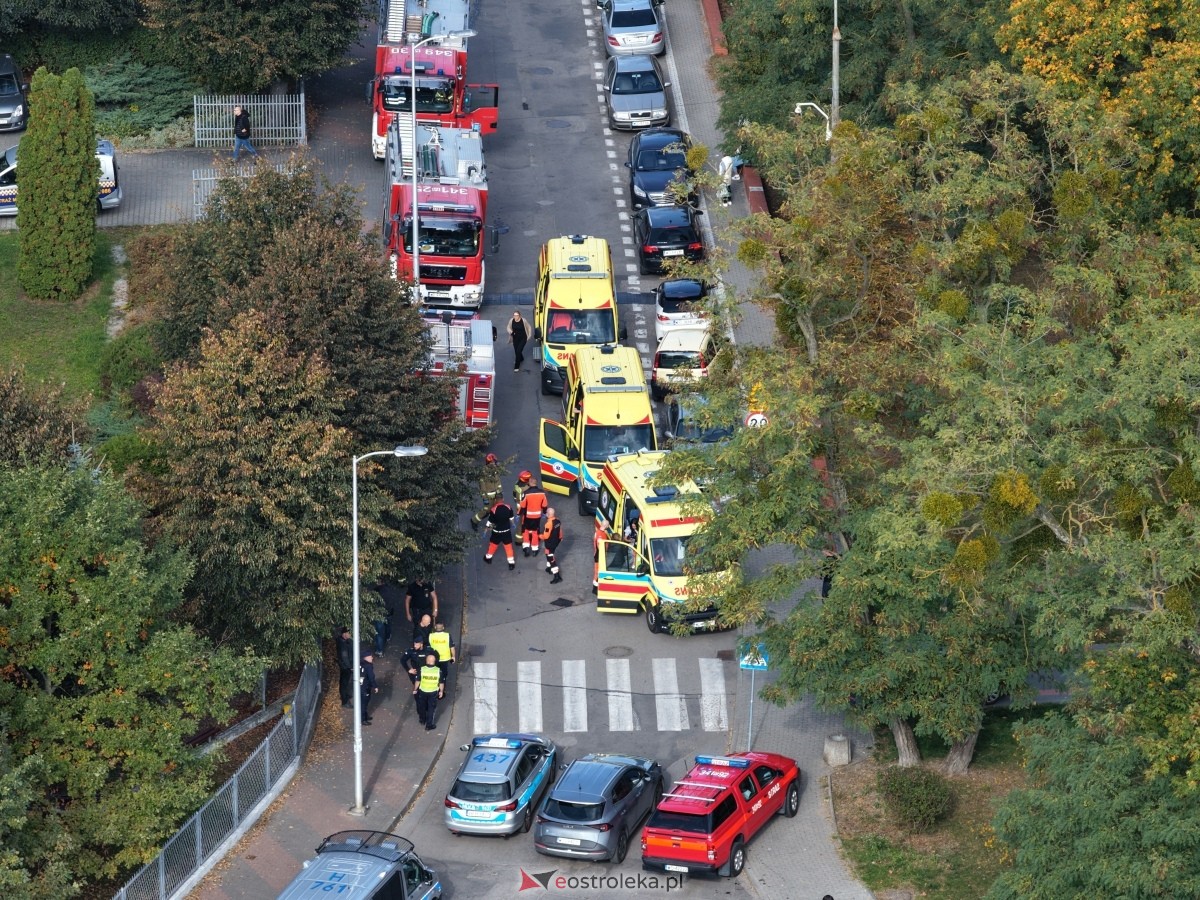 Atak nożownika w ZSZ 4 w Ostrołęce [7.10.2026] - zdjęcie #11 - eOstroleka.pl