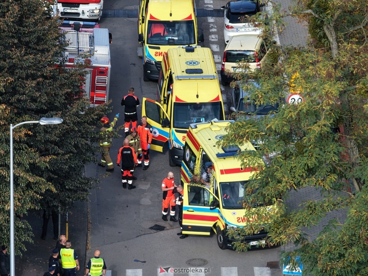 Atak nożownika w ZSZ 4 w Ostrołęce [7.10.2026] - zdjęcie #10 - eOstroleka.pl