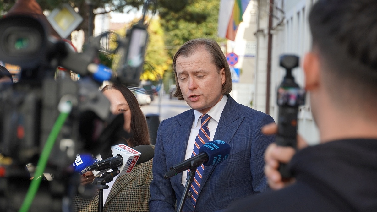Atak w szkole w Ostrołęce - Konferencja prasowa po posiedzeniu sztabu kryzysowego [07.10.2026] - zdjęcie #19 - eOstroleka.pl