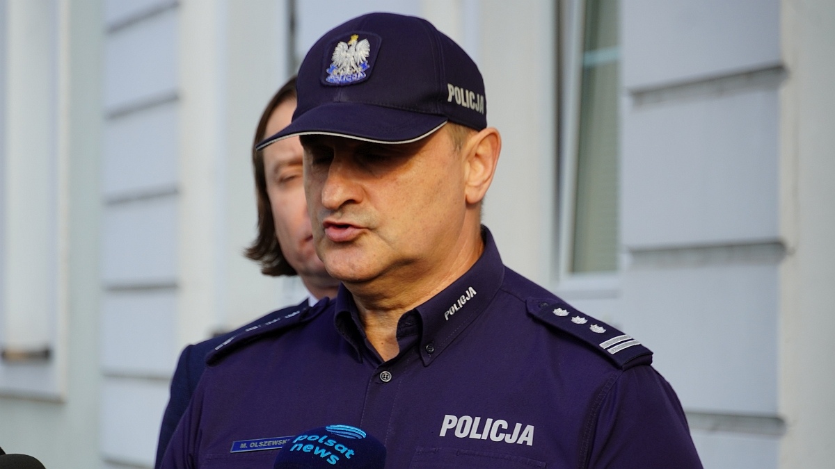Atak w szkole w Ostrołęce - Konferencja prasowa po posiedzeniu sztabu kryzysowego [07.10.2026] - zdjęcie #17 - eOstroleka.pl