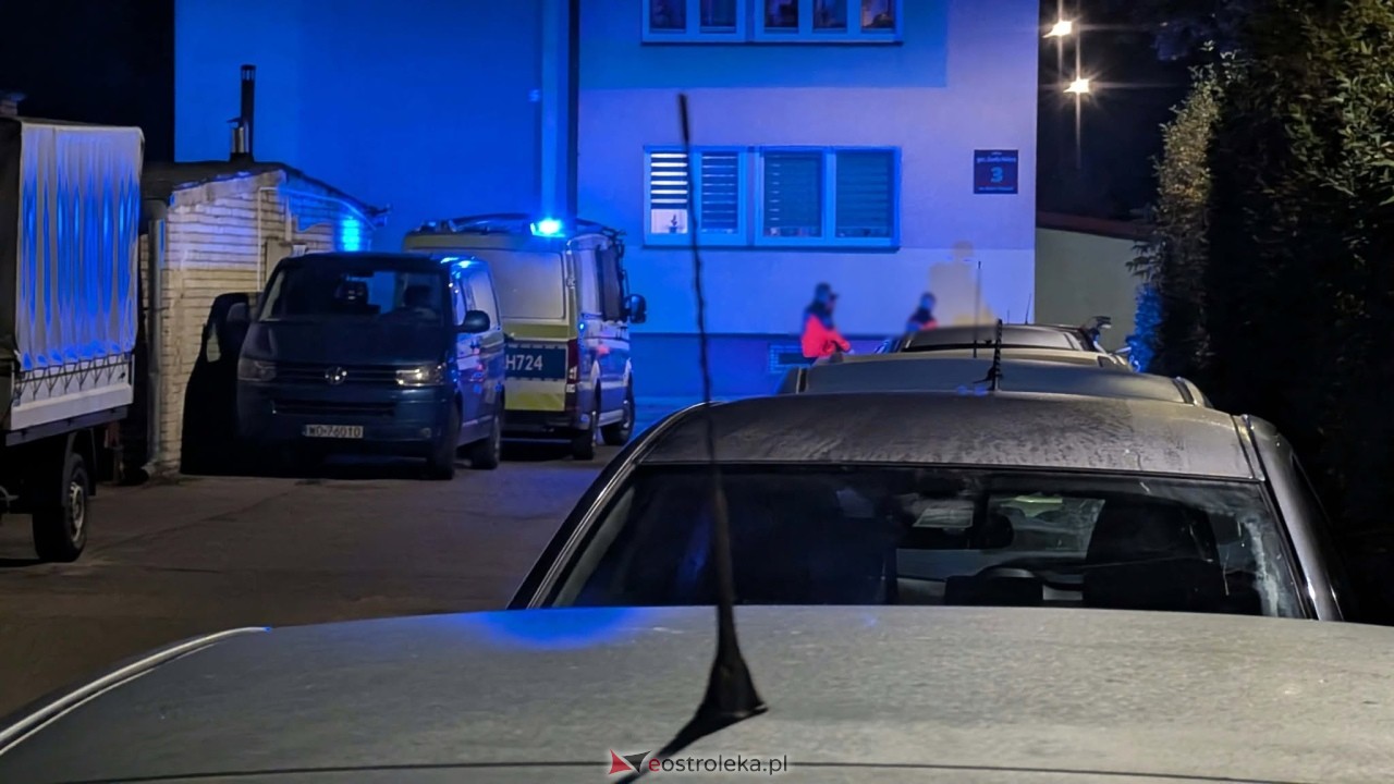 Akcja policji ws. ataku w ZSZ 4 w Ostrołęce [7.10.2026] - zdjęcie #16 - eOstroleka.pl