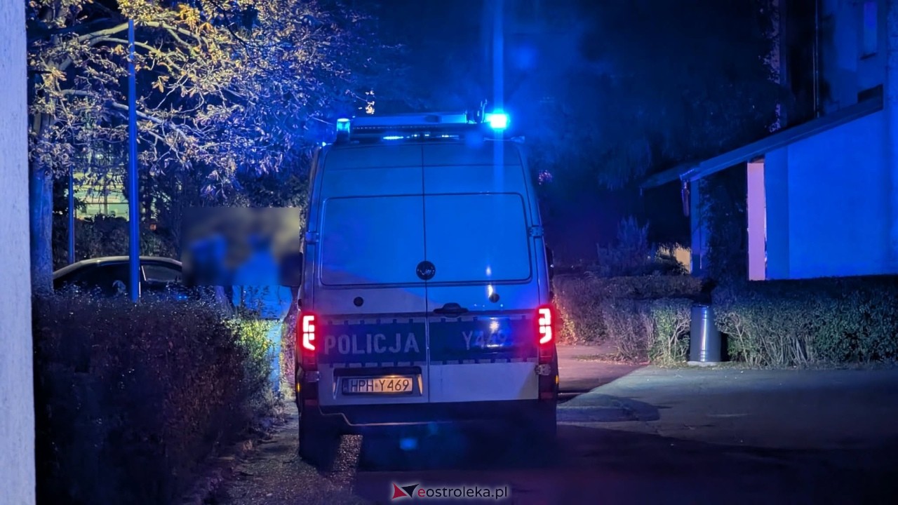 Akcja policji ws. ataku w ZSZ 4 w Ostrołęce [7.10.2026] - zdjęcie #11 - eOstroleka.pl