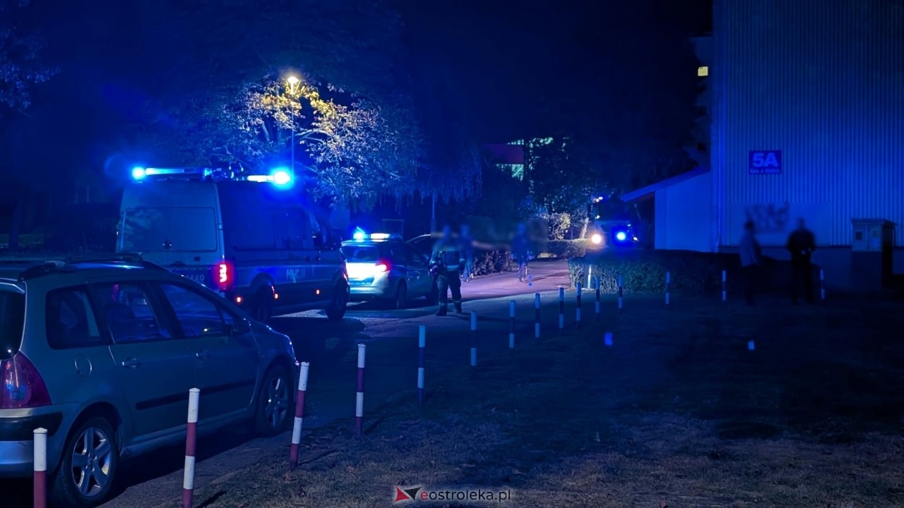 Akcja policji ws. ataku w ZSZ 4 w Ostrołęce [7.10.2026] - zdjęcie #8 - eOstroleka.pl